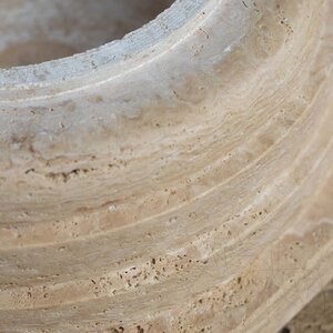 Base de colonne en travertin Romano Classic Riven, 60 x 60 x 20 cm