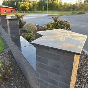 Granit Black Pearl Polisat 2 cm - Comptoirs, marches, émaux et pièces sur mesure