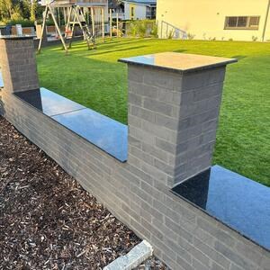 Granit Black Pearl Polisat 2 cm - Comptoirs, marches, émaux et pièces sur mesure