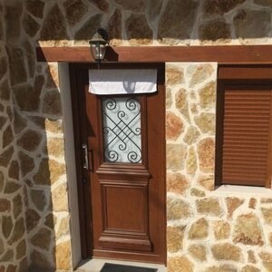 Pierre polygonale calcaire - Jaune rustique | Placari vertical, extérieur-intérieur (20mp/palette)