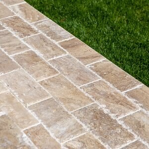 Travertin Latte PREMIUM brossé & bord ciselé, 30.5 x 15 x 3 cm