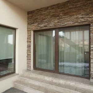 Ardoise Rhodos 3D Strips | Pierre décorative pour bardage vertical, extérieur-intérieur (10-12/palette)