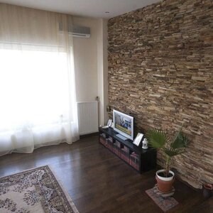 Ardoise Rhodos 3D Strips | Pierre décorative pour bardage vertical, extérieur-intérieur (10-12/palette)