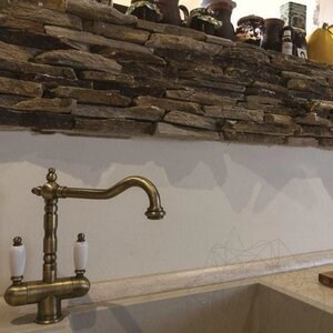 Ardoise Rhodos 3D Strips | Pierre décorative pour bardage vertical, extérieur-intérieur (10-12/palette)