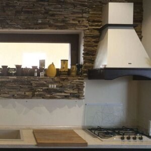 Ardoise Rhodos 3D Strips | Pierre décorative pour bardage vertical, extérieur-intérieur (10-12/palette)