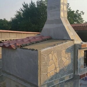 Gril + four traditionnel intégré (charbon de bois/bois, 208x120x155 cm, 1200 kg, pierre naturelle de Rhodes, brique)