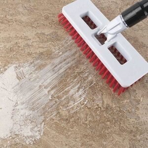 LTP Profesional Exterior Deck Red Brush - Brosse multidirectionnelle à poils durs (terrasses, allées et pavés extérieurs)