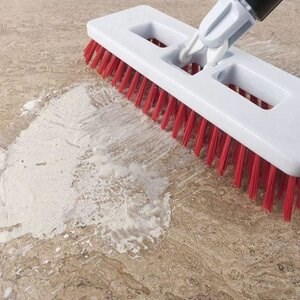 LTP Profesional Exterior Deck Red Brush - Brosse multidirectionnelle à poils durs (terrasses, allées et pavés extérieurs)