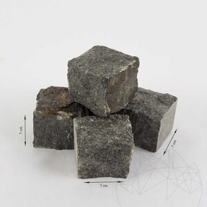 Pavé de granit à face éclatée anthracite, 7 x 7 x 7 cm, 1 tonne = 5-6 m²