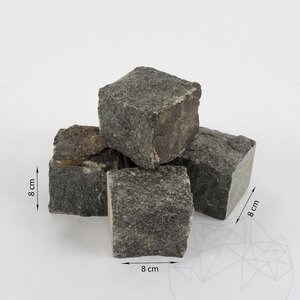 Pavé de granit à face éclatée anthracite, 8 x 8 x 8 cm, 1 tonne = 5-6 m²