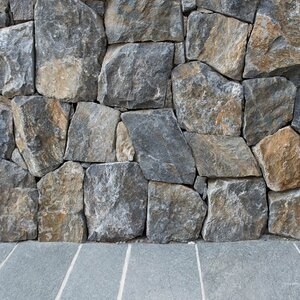 Rock Face Akron Poligonal Marble