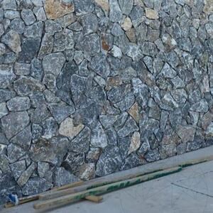 Parement extérieur pierre marbre Rock Face Lava Black