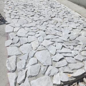 Parement extérieur pierre marbre Rock Face White