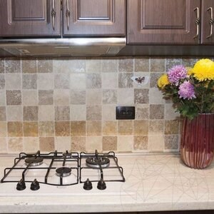 Classic Cross Cut Tumbled Travertine, 10 x 10 x 1 cm