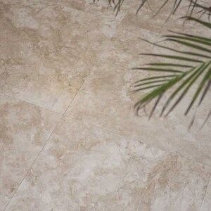 Travertin adouci à coupe transversale Classic PREMIUM, 61 x 61 x 1.2 cm