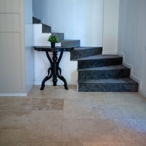 Classic Travertin Tumbled Cross Cut, 61 x 40.6 x 1.2 cm, Economique