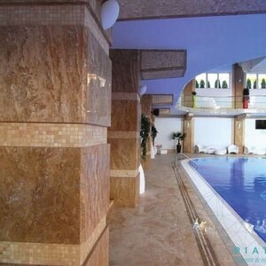 Latte PREMIUM Travertin poli, 61 x 30.5 x 1.2 cm