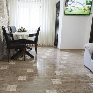 Latte PREMIUM Travertin poli, 61 x 30.5 x 1.2 cm