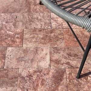 Travertin brossé à coupe croisée Red Opium 15.2 x 30.5 x 3 cm