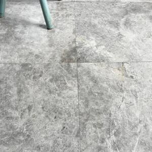 Tundra Marbre clair adouci 61 x 61 x 1.2 cm