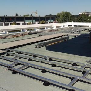 Piédestal de pavage réglable PPB03, (h=19-27 mm)