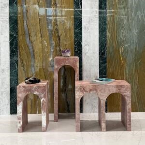 Petite console Archy en travertin rouge opium