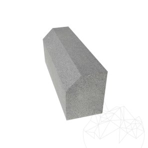 Pavé de basalte Black Beauty, coupe sciée + chanfrein 1L, 10 x 15 x 50 cm