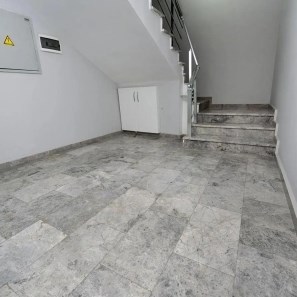 Marbre adouci gris Tundra, 61 x 3.5 x 1.2 cm