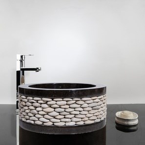 Lavabo, Cercles de marbre noir