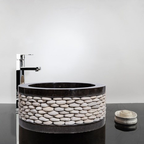 Lavabo, Cercles de marbre noir