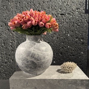 Vase décoratif en marbre Tundra Autograph-Venezia 30 x 30 x 30 cm