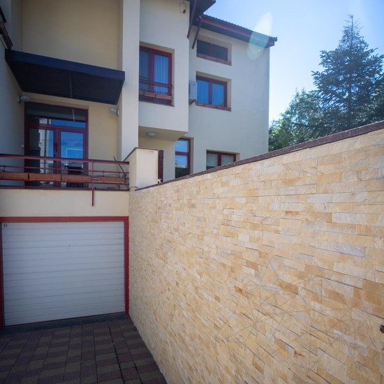 Panneau de revêtement mural en marbre crème Catania 15 x 60 cm