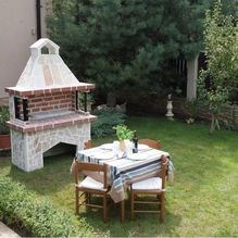 Grand barbecue de jardin traditionnel (charbon de bois/bois, 153x70x210 cm, pierre naturelle de Rhodes, brique)