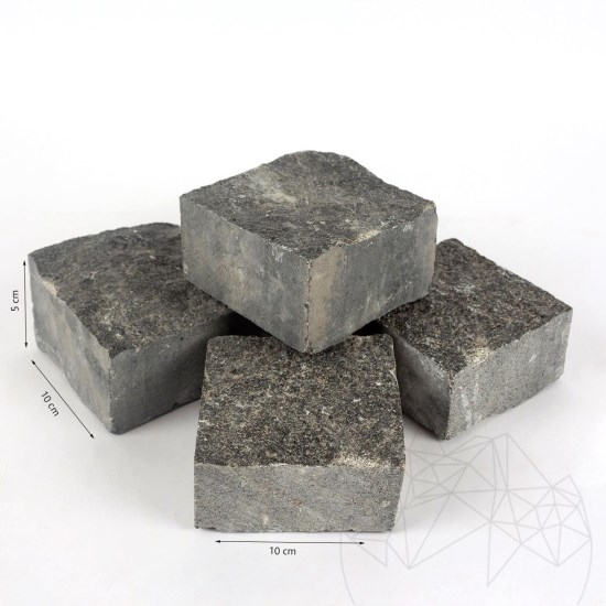 Pavé de granit taillé 4 faces Anthracite, 10 x 10 x 5 cm