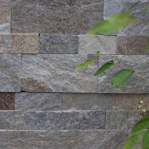 Ardoise Homa Natur, 10 cm x LL x 1.3cm | Pierre décorative - Dalles verticales, extérieur-intérieur
