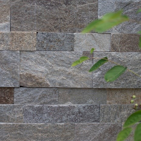 Ardoise Homa Natur, 10 cm x LL x 1.3cm | Pierre décorative - Dalles verticales, extérieur-intérieur
