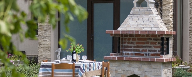 Barbecues de jardin revêtus de pierres naturelles décoratives | Aménagement de jardin