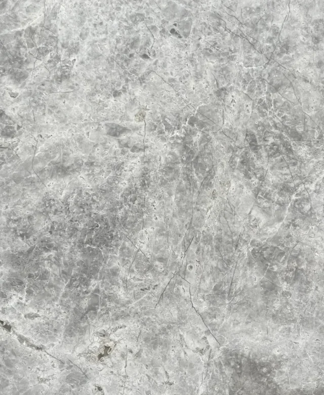Tundra Marbre clair adouci 61 x 61 x 1.2 cm