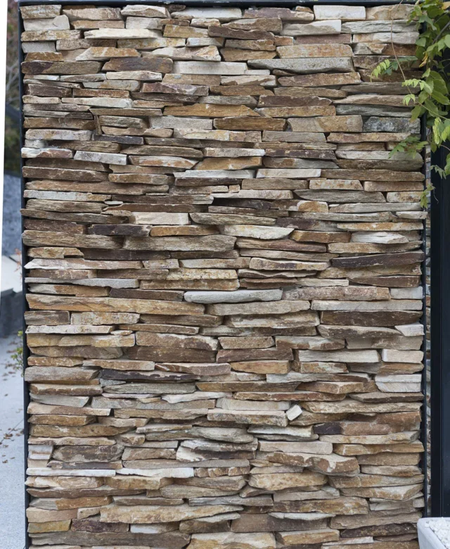 Ardoise Homa 3D Strips | Pierre décorative pour bardage vertical, extérieur-intérieur