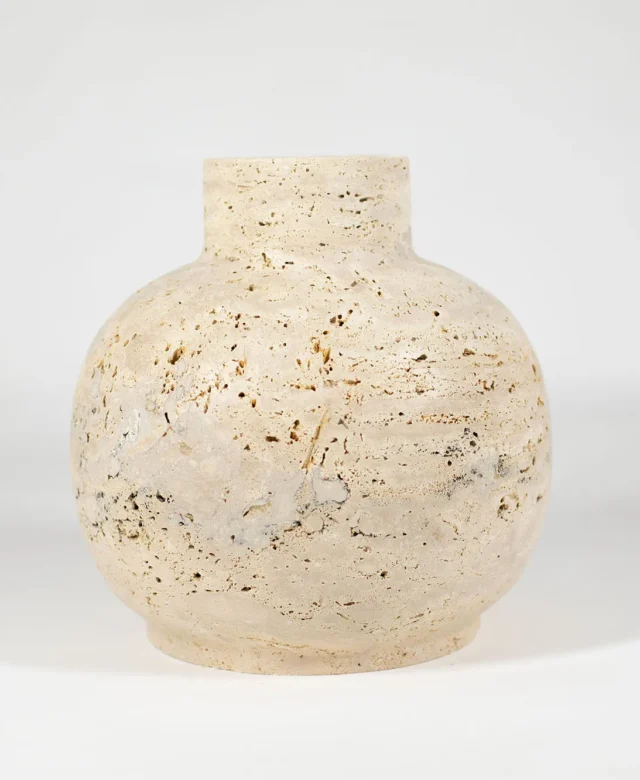 Vase en travertin Venetia Classic Riven, 30 x 30 x 30 cm
