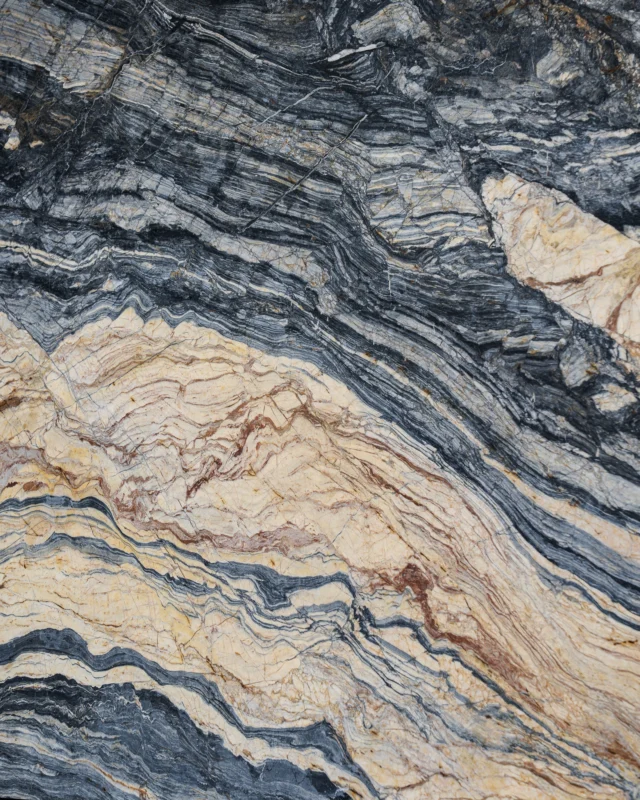 Unele materiale ajung mai întâi în galerie, nu în shop. Nou în Slab Gallery, București: lastre AIR ultra-thin cu o…